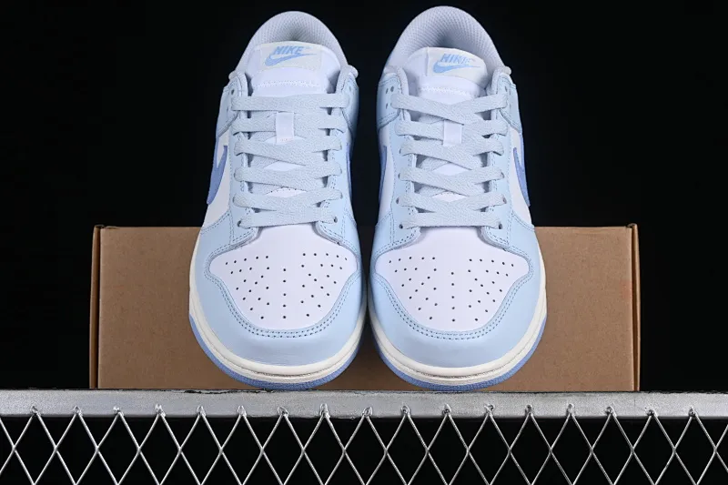All categories Nk SB Dunk series Nk SB Dunk Low low-top sneakers Z version Nk Dunk Low "Blue Tint" small fresh blue SB low-top casual sneakers DD1873-400